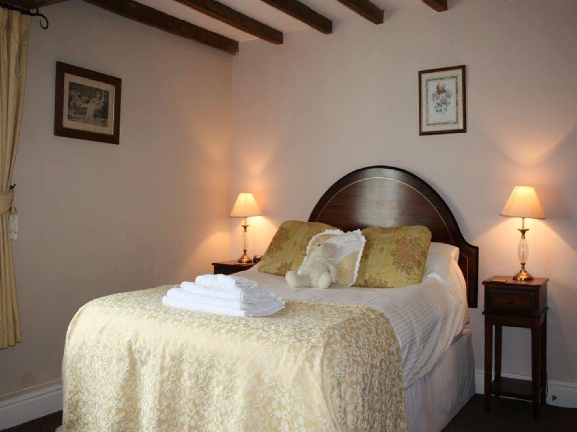 The Manor Bed & Breakfast 4*